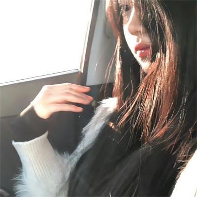 红衣小女孩